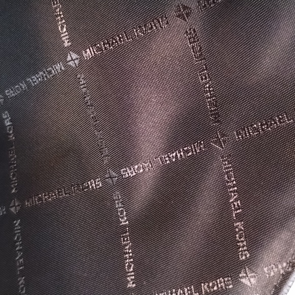 Michael Kors Everett Leather Flap Messenger Carryall Bag - Picture 9 of 12